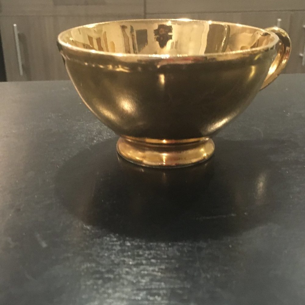 Karol China Regalyte Warranted 22 KT Gold cup